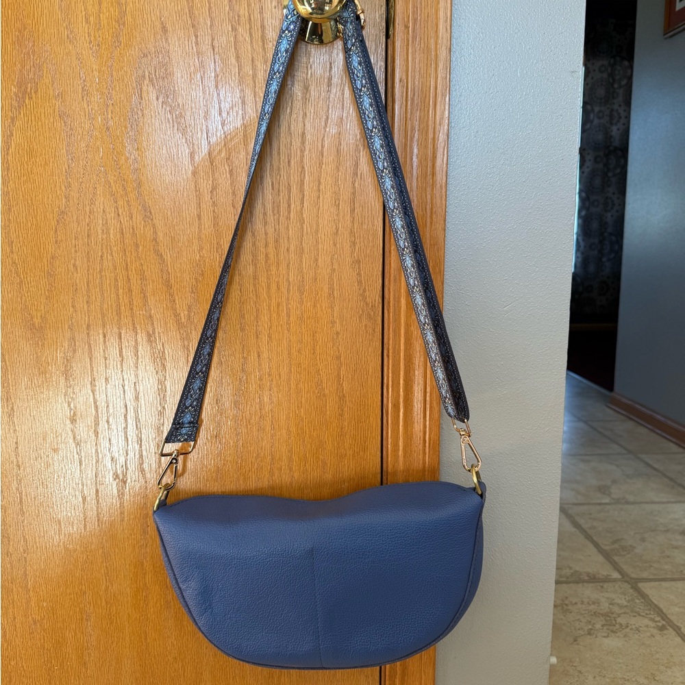 Portland Leather Lg Koala Sling/Crossbody Bag